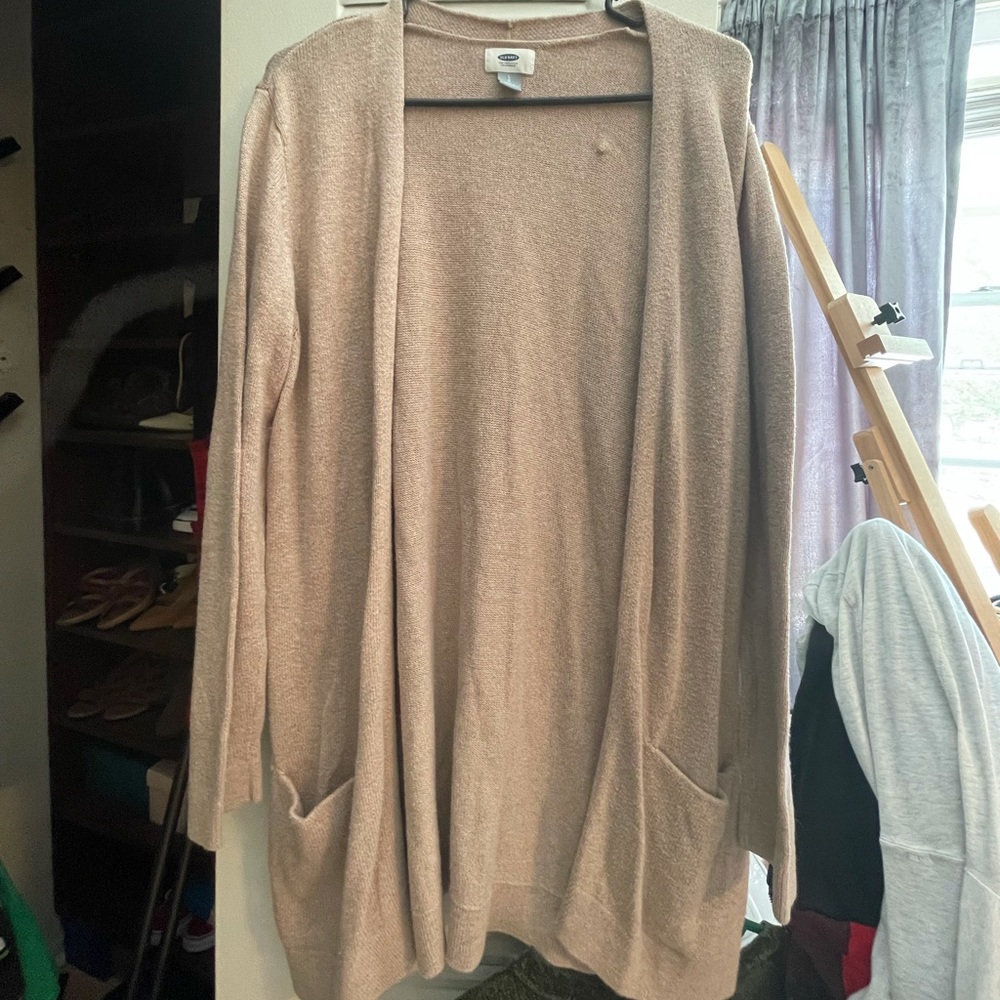 Cardigan sweater